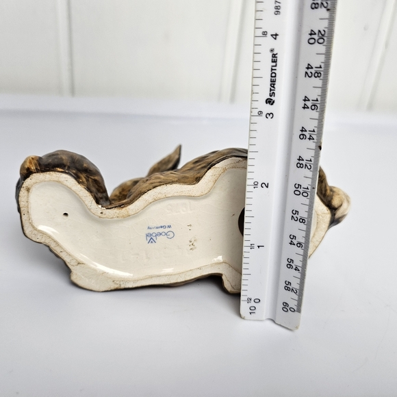 Vintage Goebel West Germany Rabbit and Bunny Porcelain Figurine - Picture 11 of 12